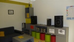 Mladinski center železniki 3