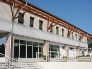 Športna dvorana Železniki stavba